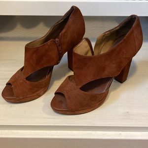 Banana Republic Suede Zip Up Shootie